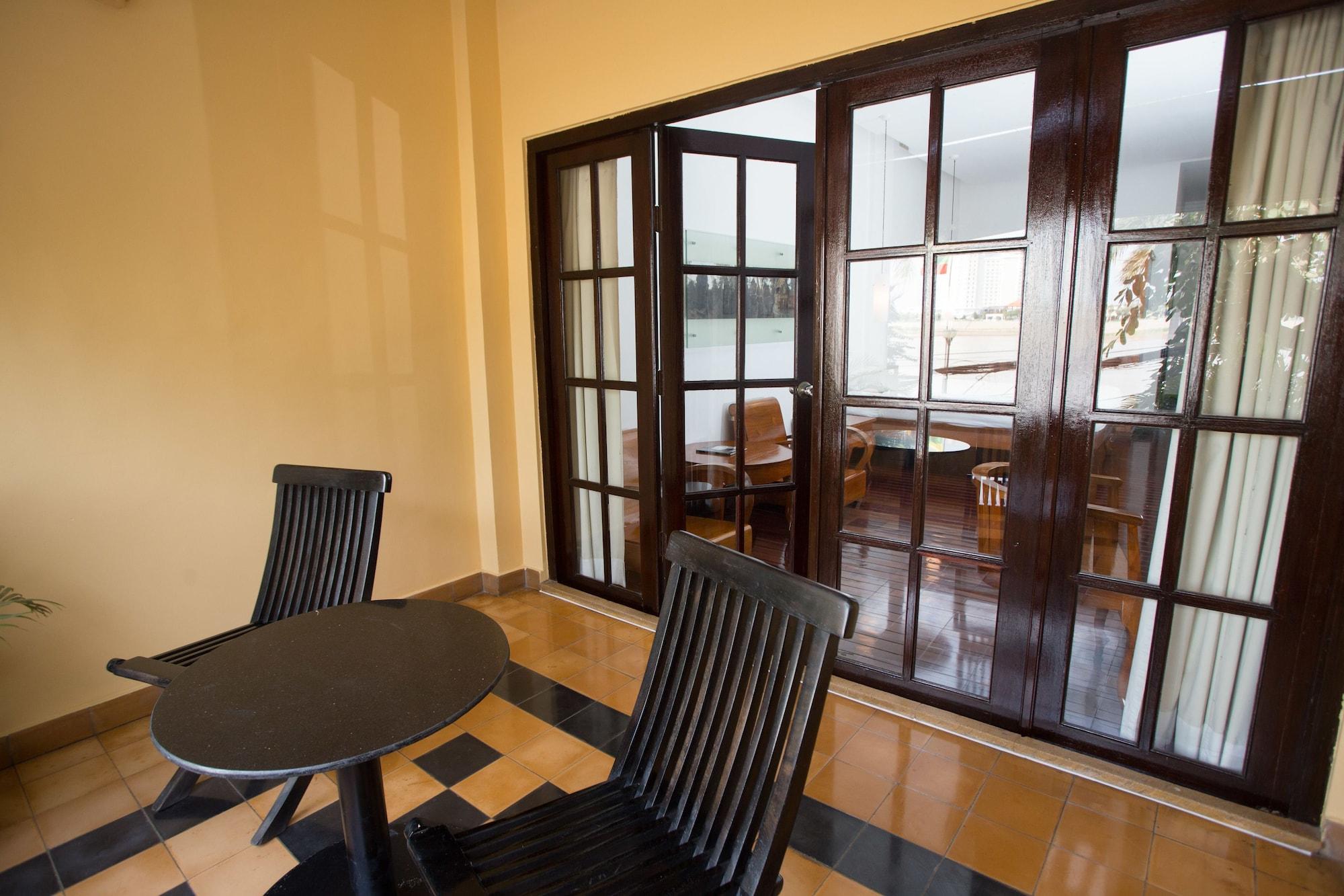 Fcc Phnom Penh Boutique Hotel Exterior photo